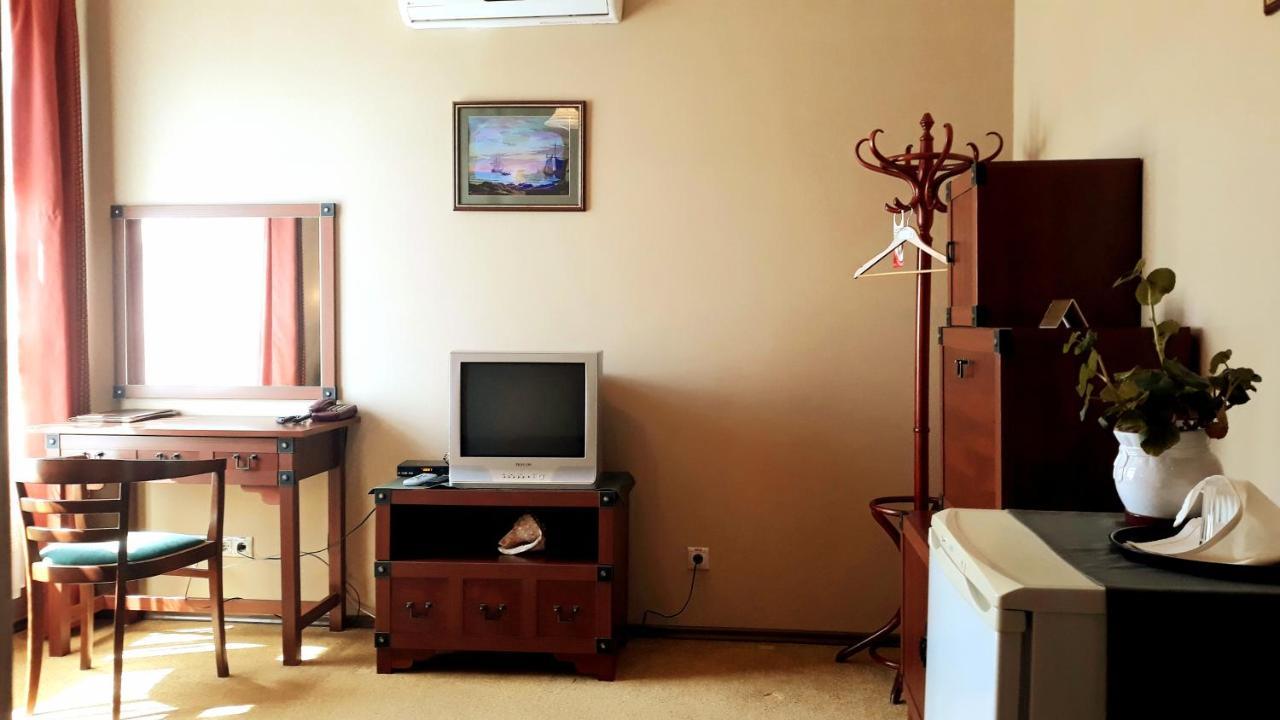 Hotel Letuchiy Gollandets Užhorod Camera foto