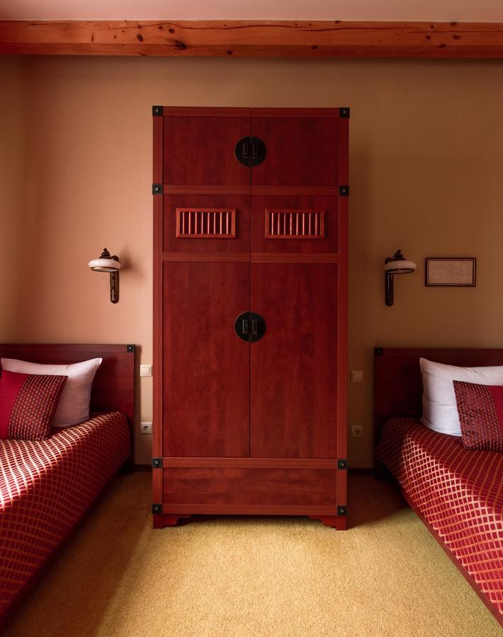 Hotel Letuchiy Gollandets Užhorod Esterno foto